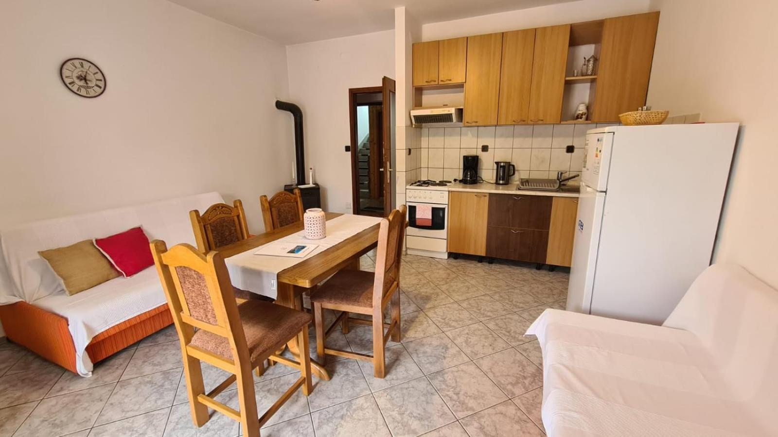 Apartmani Jelena Petrčane Oda fotoğraf